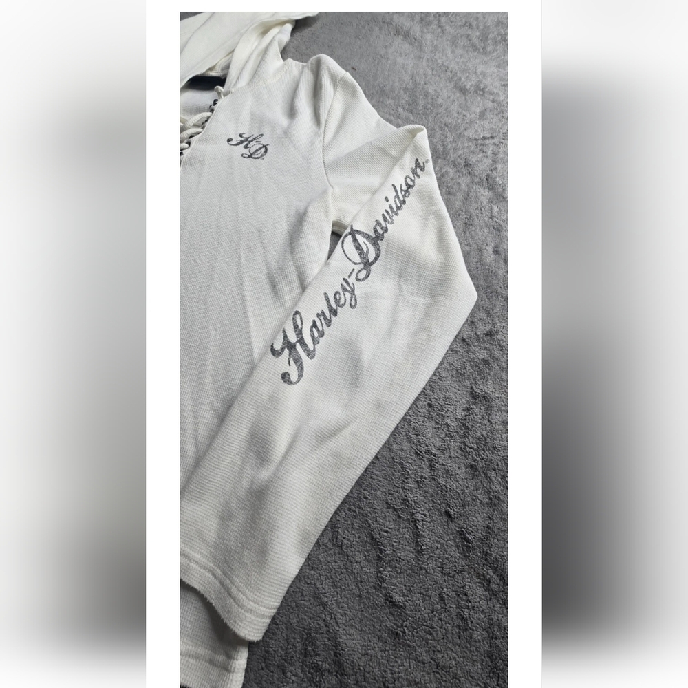 Harley-Davidson White Hoodie with Skull Design - Picture 4 of 10